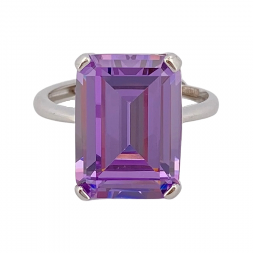 Anello argento con grande zircone centrale viola taglio baguette